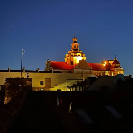 Cosy In The Heart Of Old Town In Апартаменти *